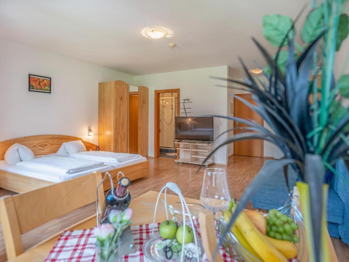 Plush Apartment With Mountain Views Neustift im Stubaital Exterior photo